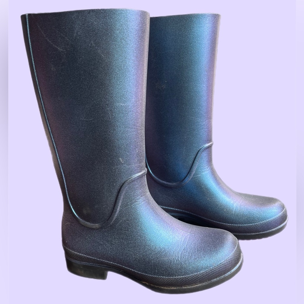 Girls Iridescent Metallic Rain Boots!